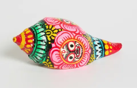 The Balabhadra Painted Shankha, Rose and Turquoise